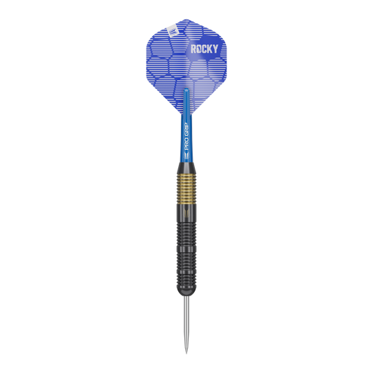 Dardos de acero y latón Target Josh Rock - 22 g Das Bild zeigt einen Target Josh Rock Brass Steeldart mit einem Gewicht von 22g. Der Dart hat eine blaue Flight mit der Aufschrift "ROCKY" und einen geriffelten Messinggriff.