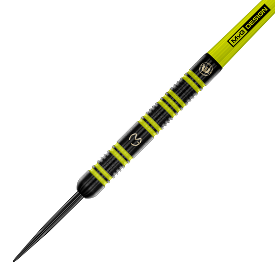 Dardos de acero Winmau Michael Van Gerwen 85 Pro-Series Das Bild zeigt einen Winmau Michael Van Gerwen 85 Pro-Series Steeldart. Der Dart ist schwarz mit auffälligen gelb-grünen Ringen und hat das MVG-Logo eingraviert.