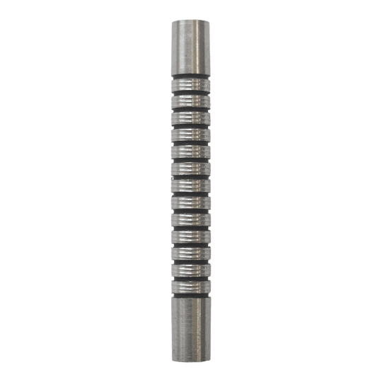 Barriles para dardos blandos McDart Black Ring - 18 g Abgebildet ist ein McDart Black Ring Softdart Barrels - 18g. Es handelt sich um einen schwarzen Dart-Barrel mit Ringstruktur.