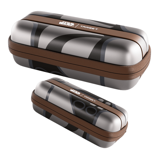 Das Foto stellt das Target Star Wars Boa Dartcase - Mandalorian dar. Das Produkt ist speziell für Fans der Serie Mandalorian gestaltet.