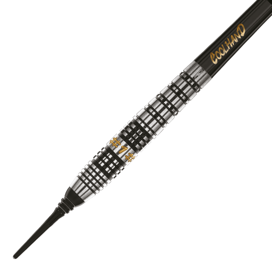 Dardos blandos Red Dragon Luke Humphries Prestige - 20 g Das Bild zeigt einen Softdart namens "Red Dragon Luke Humphries Prestige Softdarts - 20g". Der Dart hat ein silber-schwarzes, geriffeltes Design mit goldener Schrift.