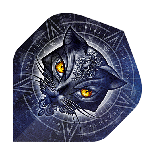 Vuelos estándar Alchemy Star Of Ailouros No2 Das Bild zeigt einen stilisierten Katzenkopf mit leuchtend gelben Augen vor einem mystischen, blauen Hintergrund. Im Hintergrund sind verschiedene Symbole und Schriftzüge in einem kreisförmigen Muster angeordnet.