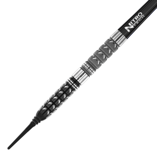 Dardos blandos cónicos Red Dragon Paradym - 20 g Das Bild zeigt den Red Dragon Paradym Tapered Softdart mit einem Gewicht von 20g. Der Dart hat ein markantes, silber-schwarzes Design mit spezieller Griffstruktur und der Aufschrift "Nitro Tech" am Schaft.