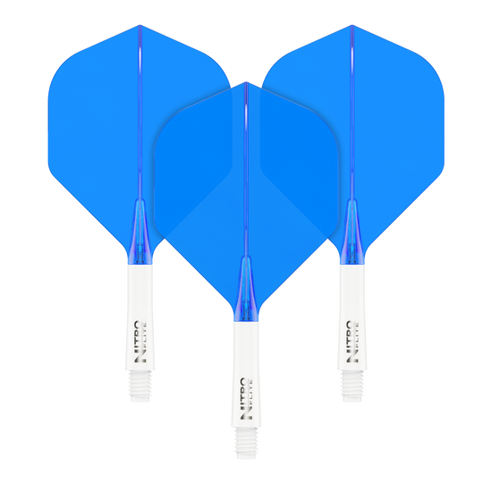 Red Dragon Nitroflite - Eje blanco, vuelos azules nº 2 Auf dem Bild sind drei blaue Dart-Flights mit weißen Schäften zu sehen. Sie stehen nebeneinander und haben die gleiche Größe und Form.