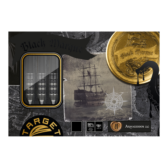 Dardos de acero Target Japan Black Marque Armageddon GEN2 Swiss Point Das Bild zeigt die Verpackung der "Target Japan Black Marque Armageddon GEN2 Swiss Point Steeldarts". Auf der Verpackung sind drei Darts, ein altes Segelschiff und goldene Münzen abgebildet.
