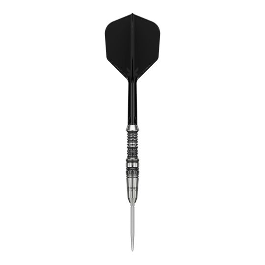 Target Japón Marca Negra Heracles Steeldarts Dieses Bild zeigt einen Target Japan Black Marque Heracles Steeldart. Der Dart hat eine schwarze Flight und einen silbernen, gerillten Barrel.