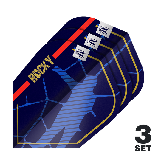 Vuelos Target Pro Ultra Josh Rock GEN1 No6 - 3 juegos Das Bild zeigt drei Sätze der Target Pro Ultra Josh Rock GEN1 No6 Flights. Die Flights sind dunkelblau mit goldenen, roten und blauen Designelementen sowie dem Schriftzug "ROCKY".