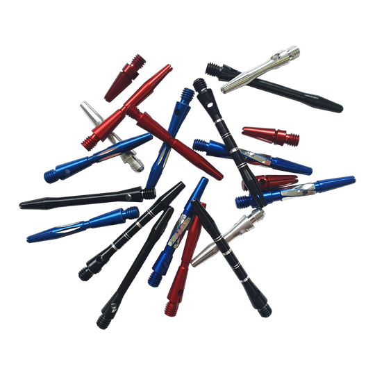 Juego sorpresa de ejes de aluminio - 7 juegos Das Bild zeigt eine Auswahl an bunten Aluminiumschäften für Dartpfeile. Die Schäfte sind in verschiedenen Farben wie Rot, Blau, Schwarz und Silber enthalten.