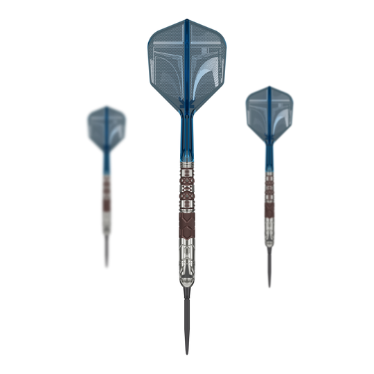 Dardos Target Star Wars Mandalorian 95 Swiss Point de acero Target Star Wars Mandalorian 95 Swiss Point Steeldarts sind auf dem Bild zu sehen. Es handelt sich um spezielle Steeldarts mit Mandalorian-Design.