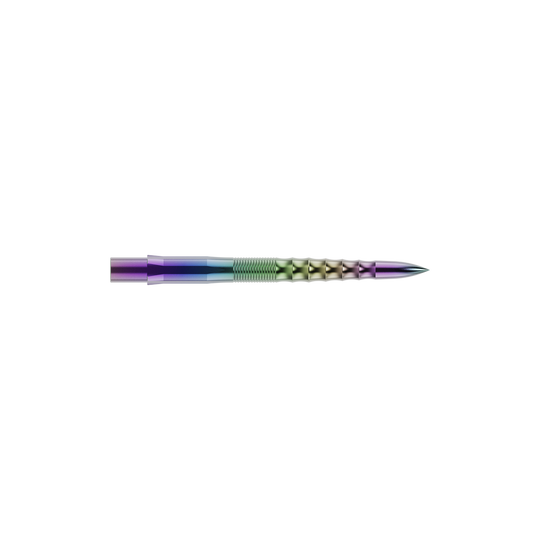 Auf dem Bild ist eine bunte Steeldartspitze mit wellenförmigem Design zu sehen. Sie hat eine glänzende Oberfläche mit Farbverlauf und ist wahrscheinlich aus Metall gefertigt.