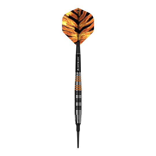 Dardos blandos de latón Mission Javan - 18 g Das Bild zeigt einen Softdart namens "Mission Javan Brass Softdarts - 18g". Der Dart hat eine schwarz-orangene Spitze und eine Flügel mit einem Tigerstreifenmuster.