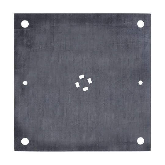 GMLD1_Gummimatte_f-r_L-wen_Dartscheibe_1oimakdky7wzvs Das Bild zeigt eine quadratische schwarze Gummimatte mit mehreren runden und quadratischen Aussparungen. Es handelt sich um das Produkt "Löwen Dart Original Ersatzteil Gummimatte".