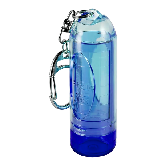 Estuche para puntas de lápiz labial estilo L Dies ist ein blauer, transparenter Kunststoffbehälter mit einem Karabiner. Er eignet sich zum Aufbewahren kleiner Gegenstände und kann einfach an Taschen befestigt werden.