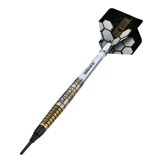 Dardos blandos Unicorn Hexium Style 03 dorados y negros - 23 g Auf diesem Bild sind Unicorn Hexium Style 03 Gold & Black Softdarts, 23g, dargestellt. Die Pfeile kombinieren goldene und schwarze Elemente im Design.