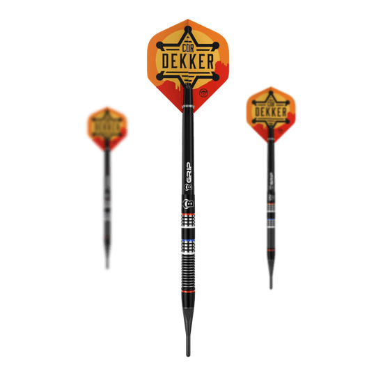 Dardos suaves Bulls Cor Dekker The Sheriff - 20 g Auf diesem Bild sieht man die Bulls Cor Dekker The Sheriff Softdarts - 20g als komplettes Set. Die Darts liegen nebeneinander angeordnet.