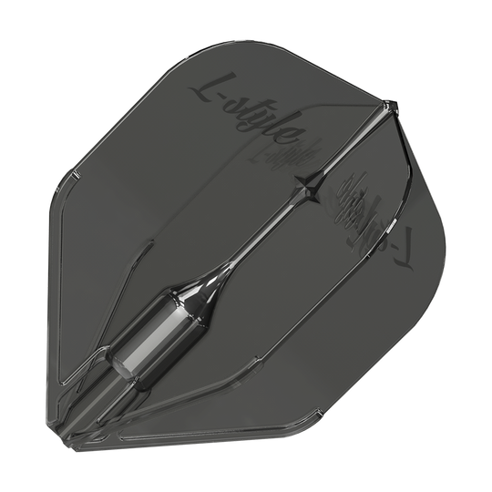 Plumas L-Style Fantom L3EZ, color negro transparente Dies ist ein L-Style Fantom L3EZ Flight in klar-schwarzer Farbe. Das Flight hat eine glatte, transparente Oberfläche mit dem Logo "L-Style" darauf.